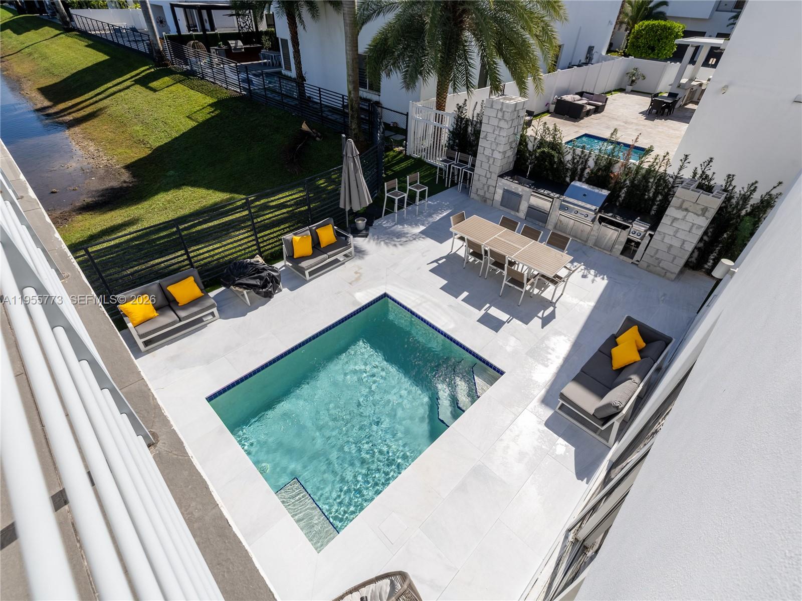 DORAL COMMONS RESIDENTIAL - Residential Lease