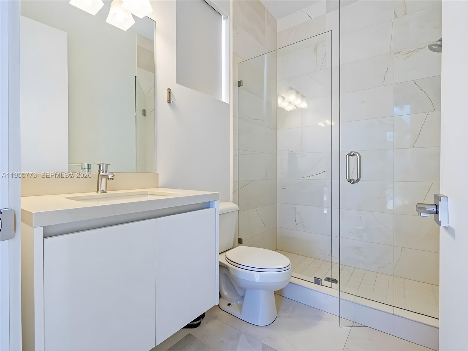 DORAL COMMONS RESIDENTIAL - Residential Lease