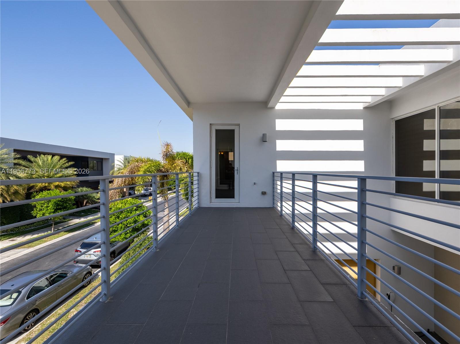 DORAL COMMONS RESIDENTIAL - Residential Lease