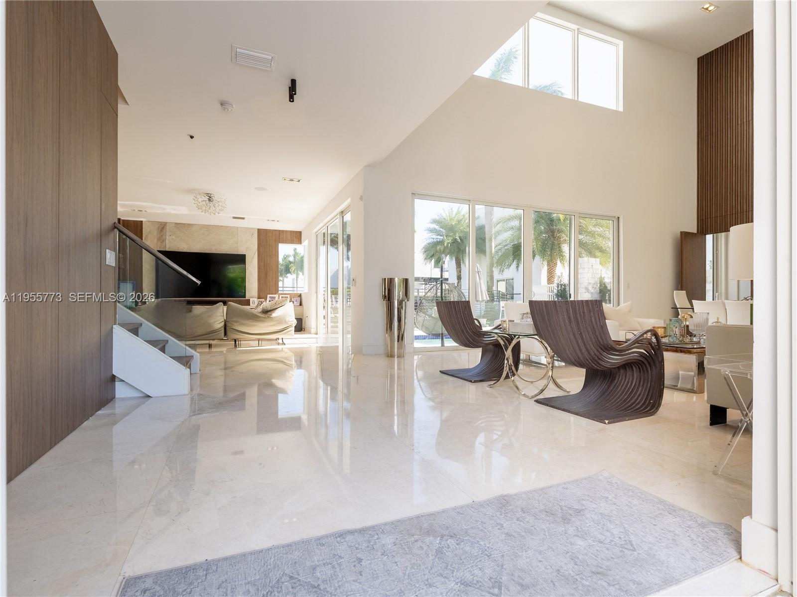 DORAL COMMONS RESIDENTIAL - Residential Lease