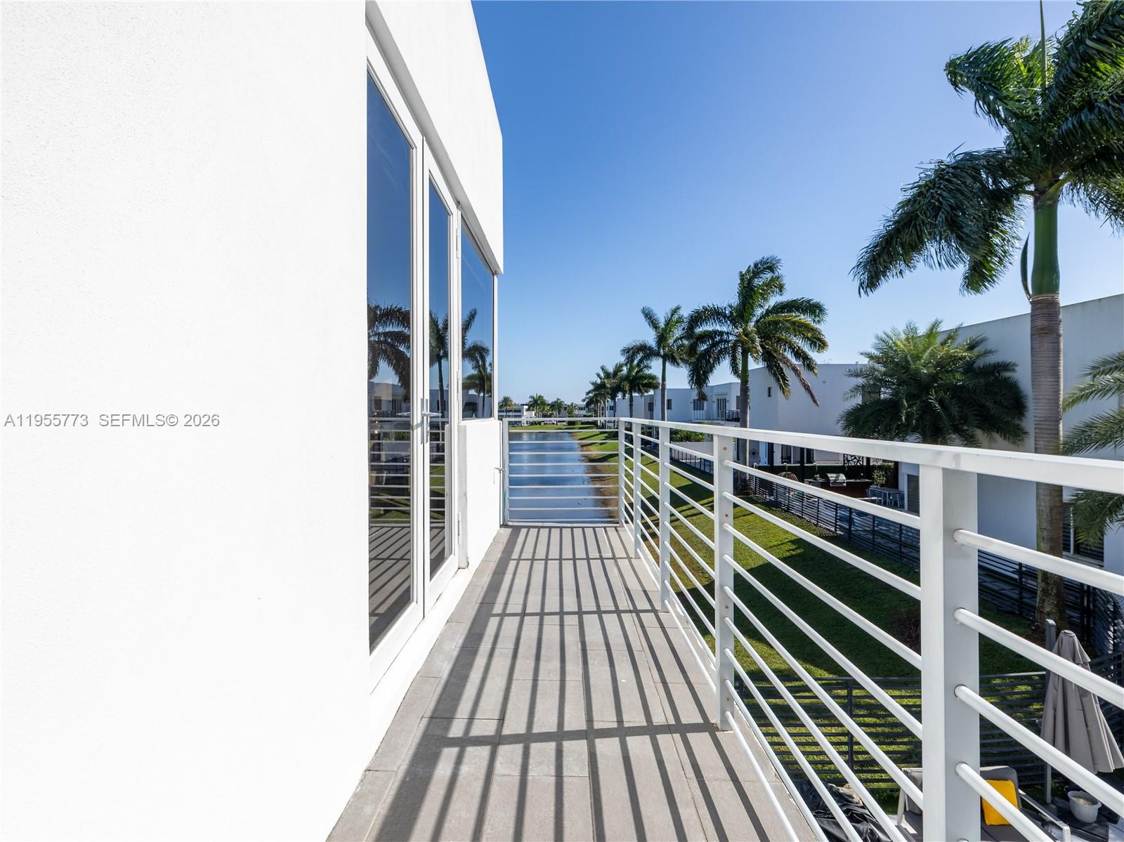 DORAL COMMONS RESIDENTIAL - Residential Lease