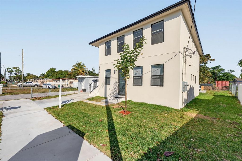 Photo of 10315 SW 176th St, Miami, FL 33157 (MLS # A11959673)