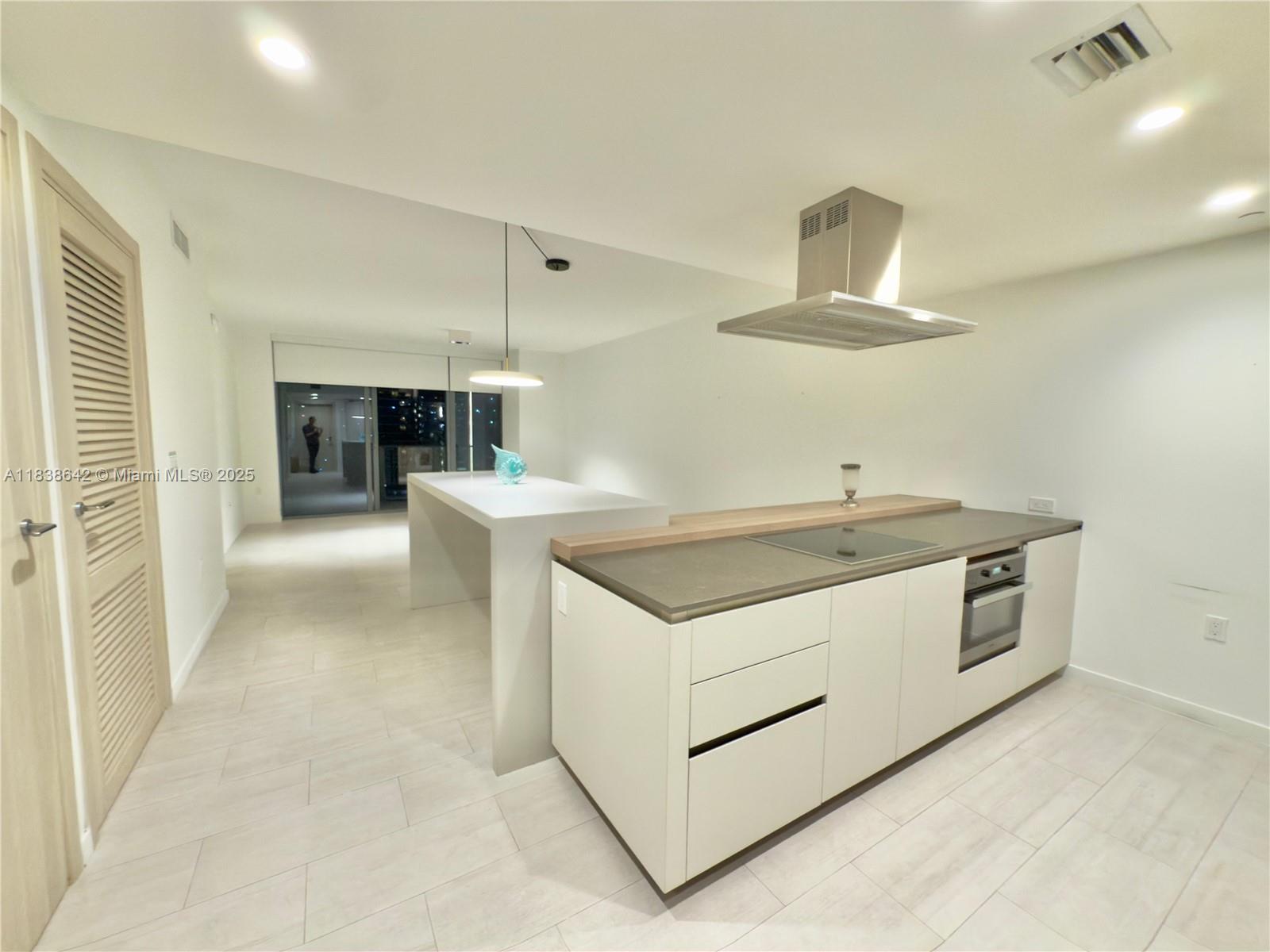 1000 Brickell Plz 4314