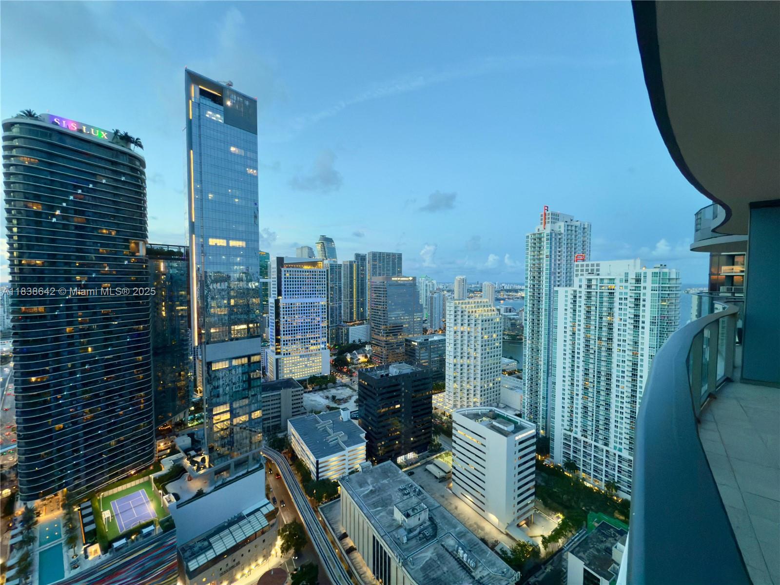 1000 Brickell Plz 4314