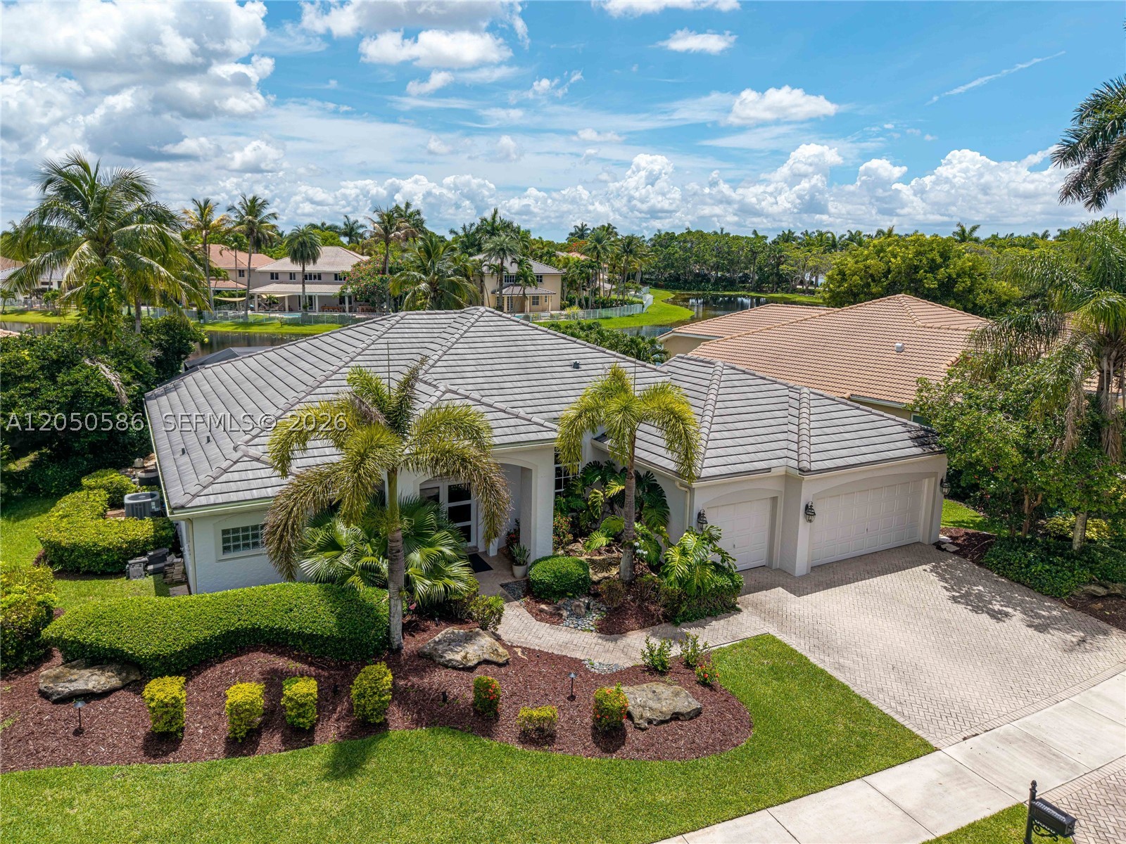 3855 Oak Ridge Cir