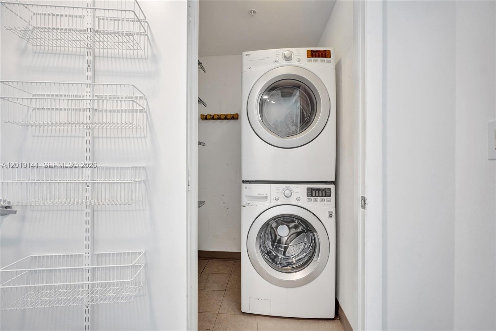 QUANTUM ON THE BAY CONDO - Residential