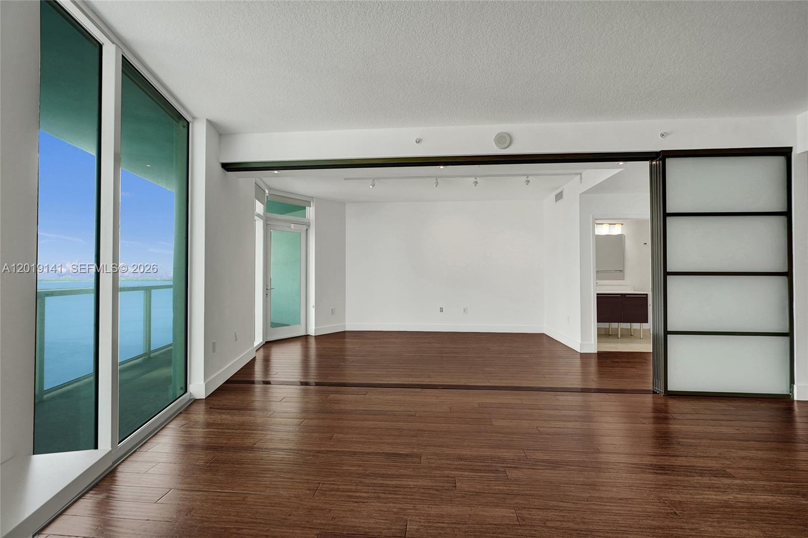 QUANTUM ON THE BAY CONDO - Residential
