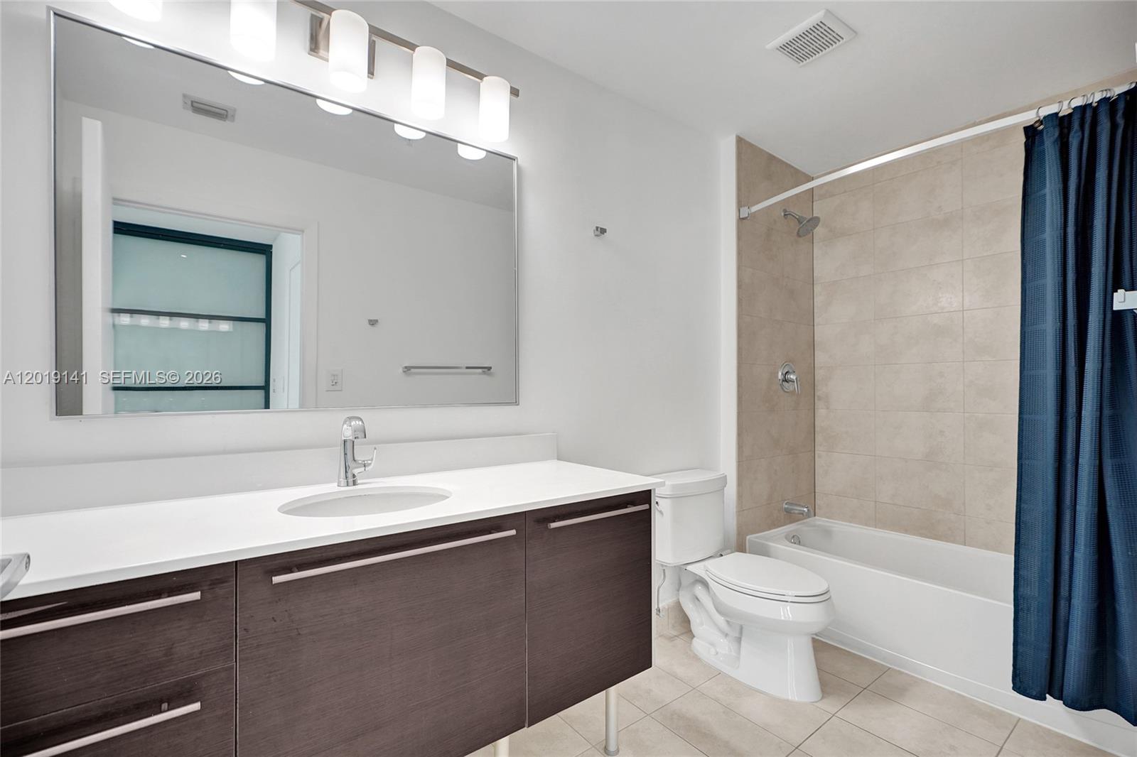 QUANTUM ON THE BAY CONDO - Residential