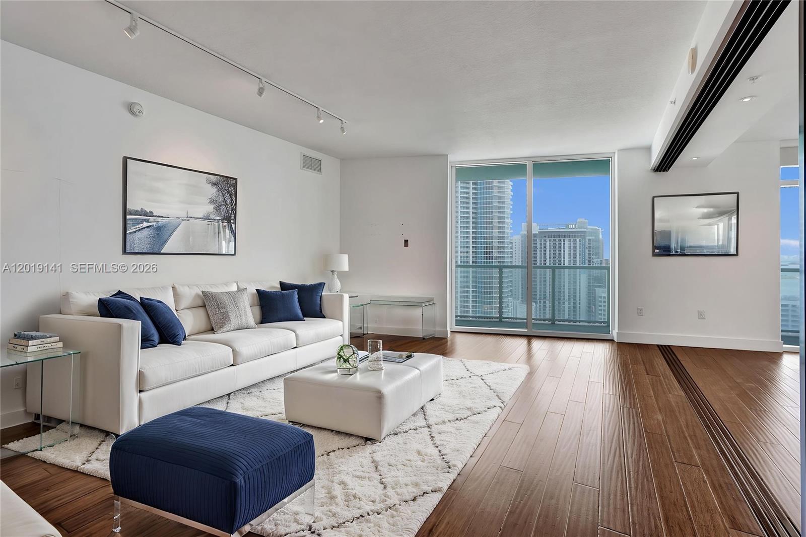 QUANTUM ON THE BAY CONDO - Residential