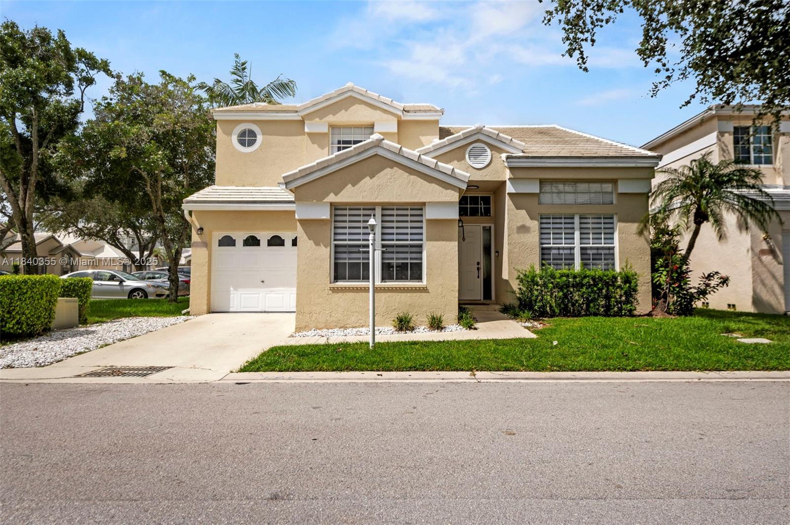 Modern, Light-Filled Home in the Heart of Plantation!
Step into this beautifully updated 3-bedroom + den/office, 2.5-bathroom home offering style and comfort. Master suite is conveniently located on the first floor, master bath with double vanities and a walk-in shower. A stunning custom walk-in closet with full cabinetry. Upstairs, two generously sized bedrooms sharing a Jack-and-Jill bathroom.
The kitchen with quartz countertops, stainless steel appliances, and a modern layout perfect for entertaining. Enjoy soaring ceilings, elegant tile floors, and stylish blinds throughout. Step outside to your private screened-in patio—ideal for relaxing or hosting guests.
Natural light fills every corner of this bright and inviting home—truly a must-see!