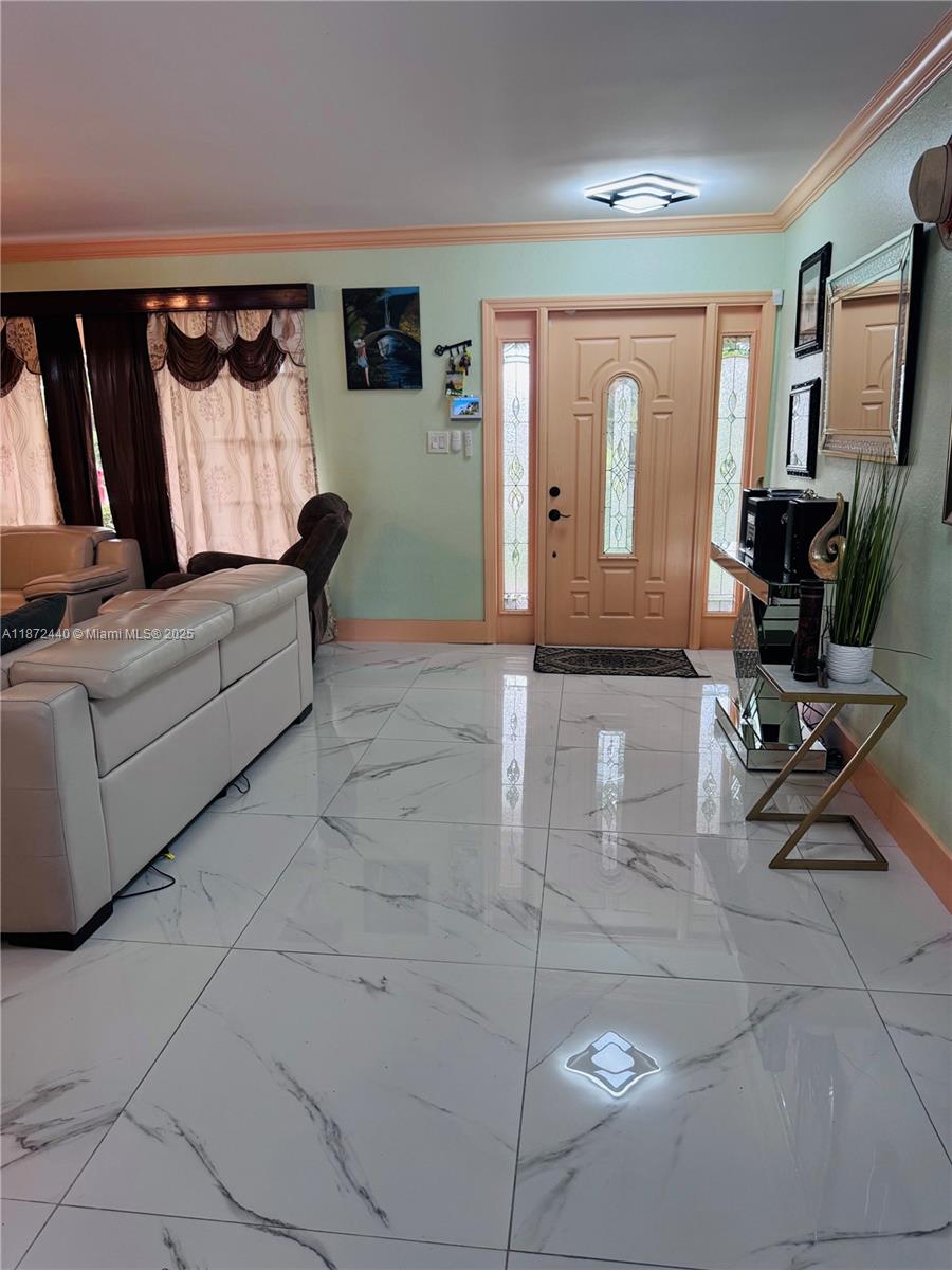 MIRROR LAKE ESTATES SEC 1 - Residential Lease