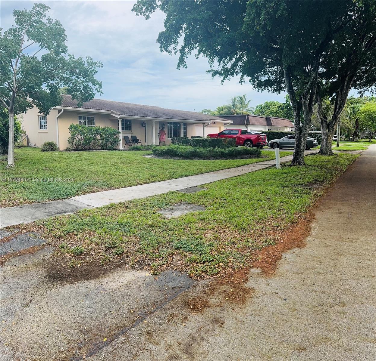 MIRROR LAKE ESTATES SEC 1 - Residential Lease