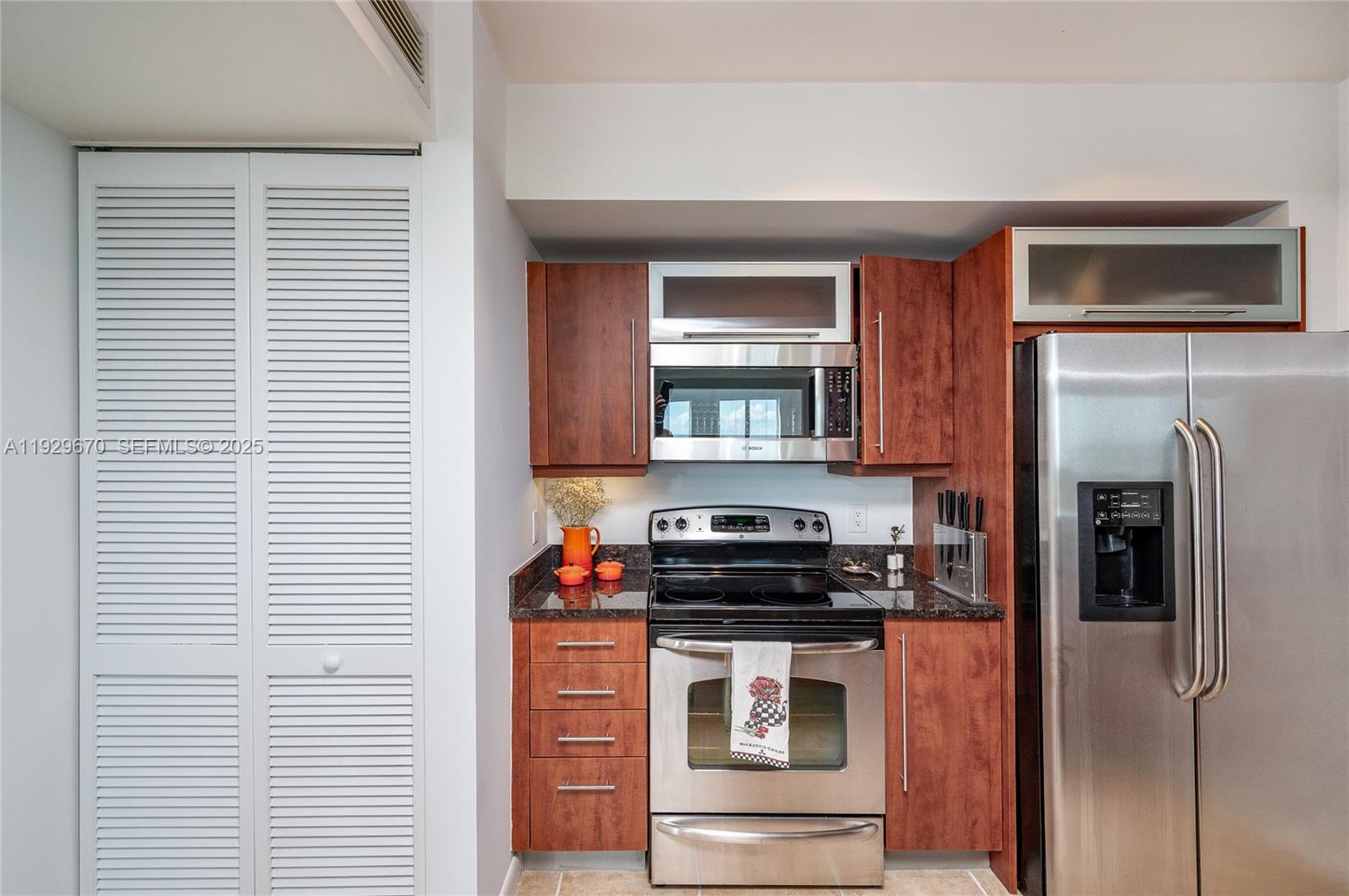 TOSCANO CONDO - Residential