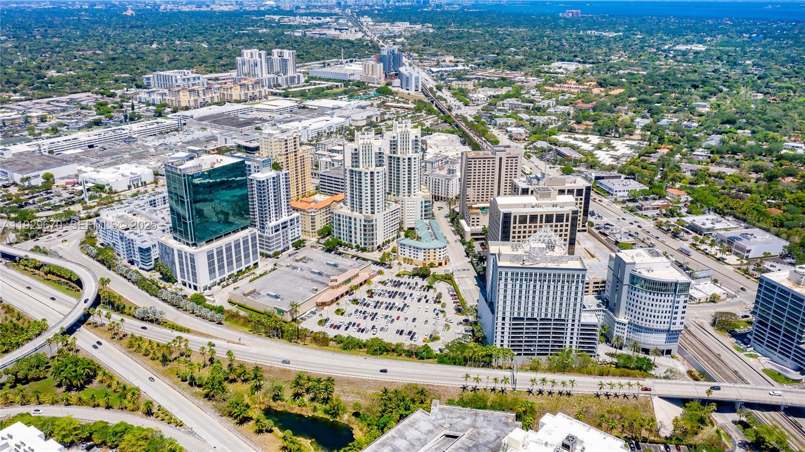 TOSCANO CONDO - Residential