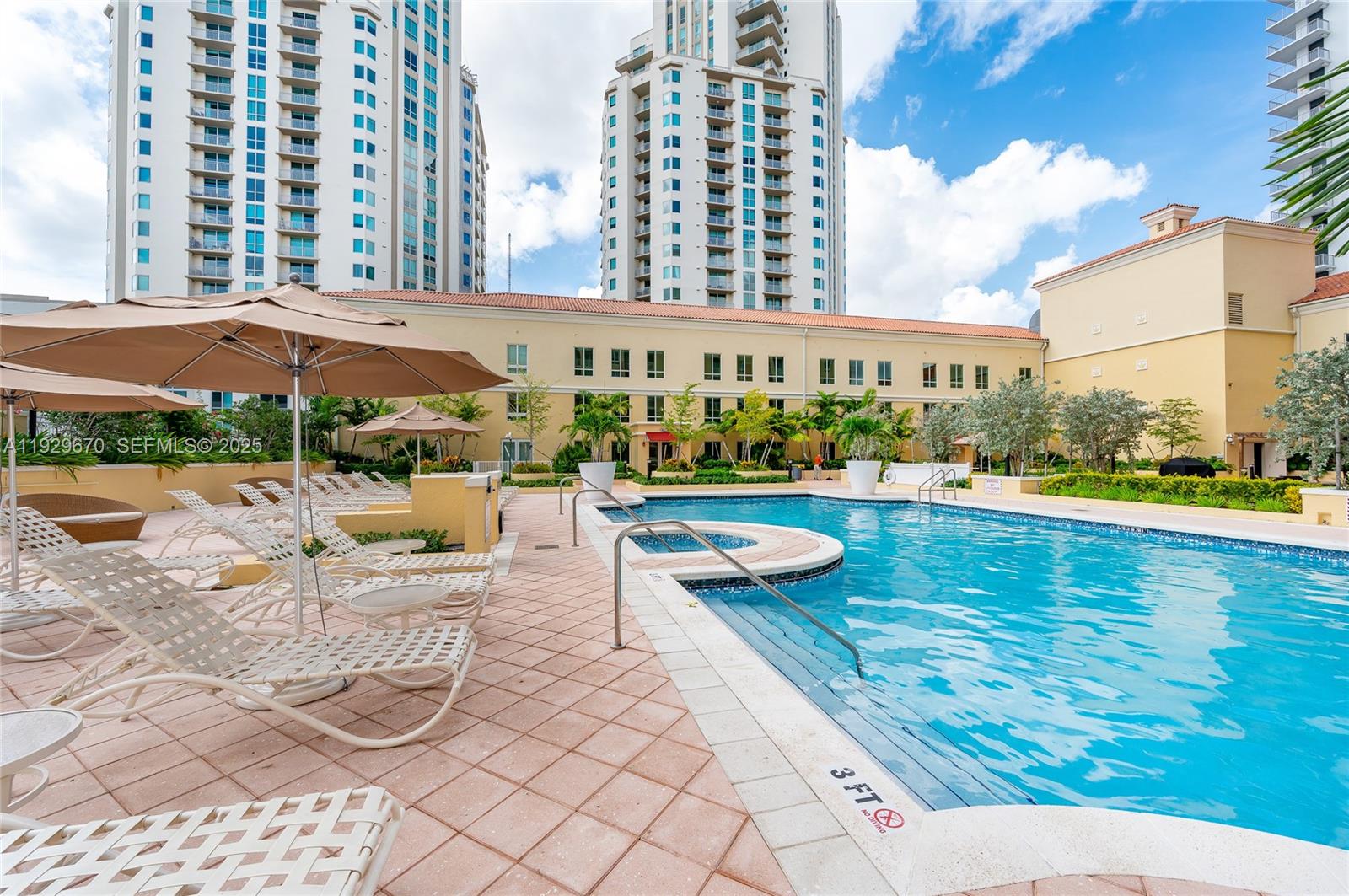 TOSCANO CONDO - Residential