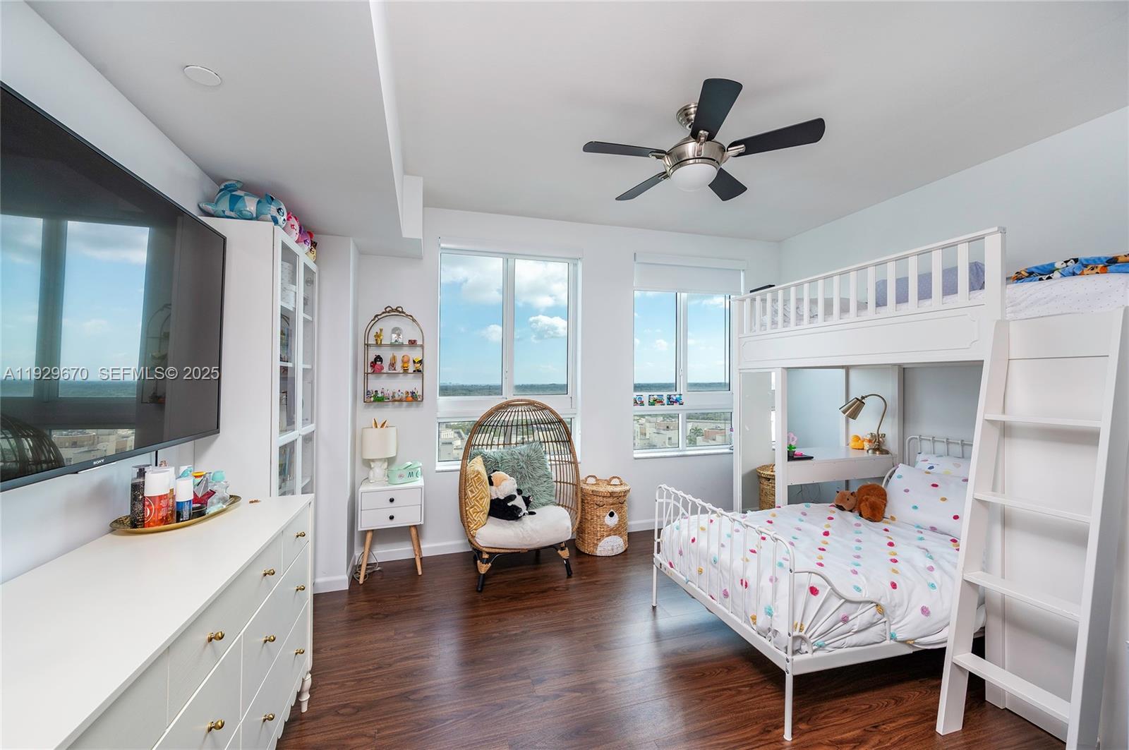 TOSCANO CONDO - Residential