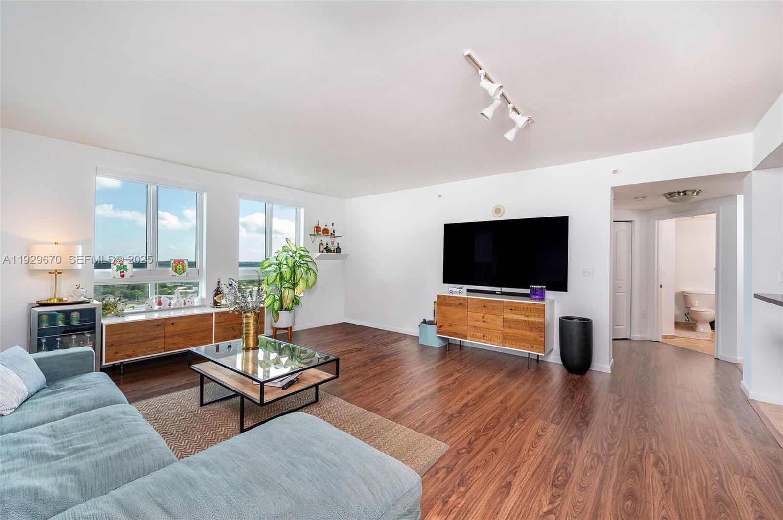 TOSCANO CONDO - Residential