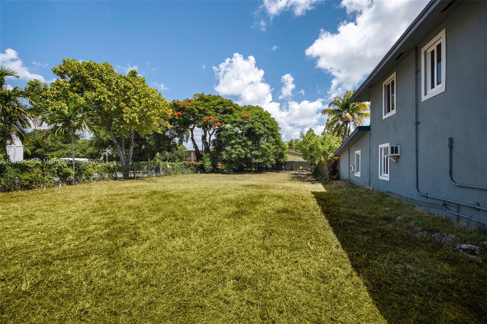 2177 NW 28th St