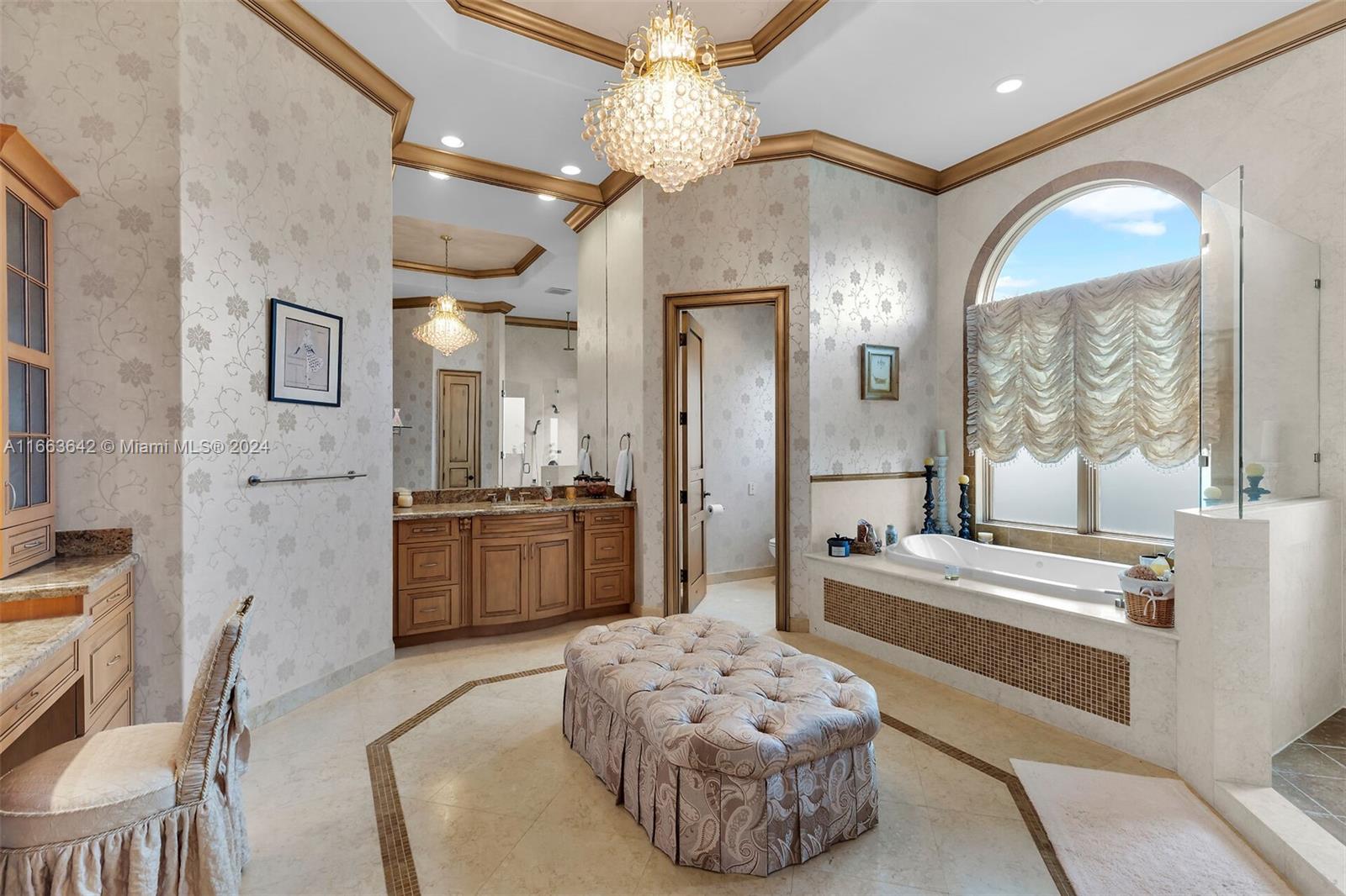 VENETIAN ISLES 1ST SEC - Residential