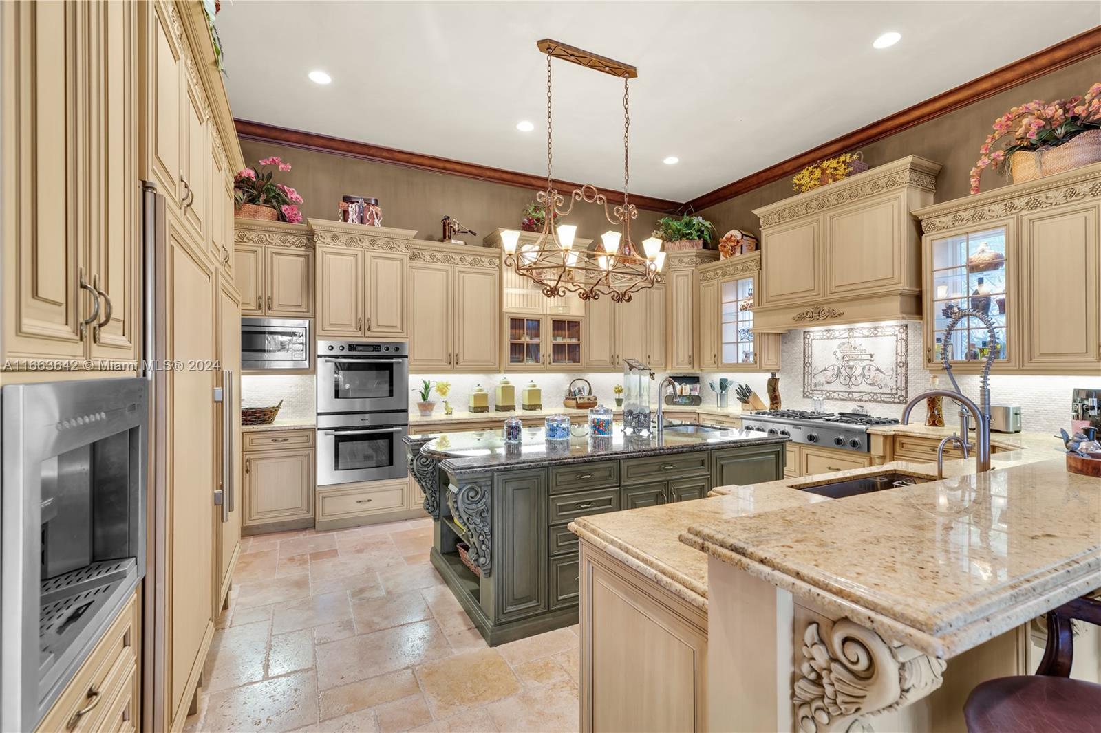 VENETIAN ISLES 1ST SEC - Residential
