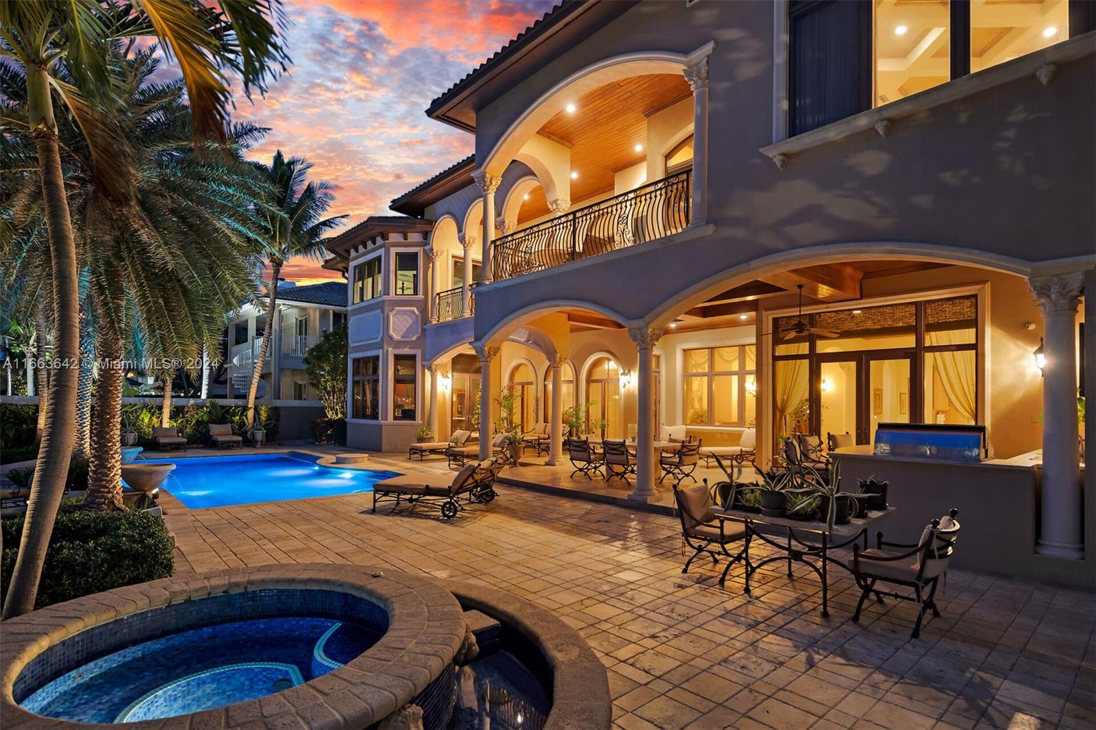 VENETIAN ISLES 1ST SEC - Residential