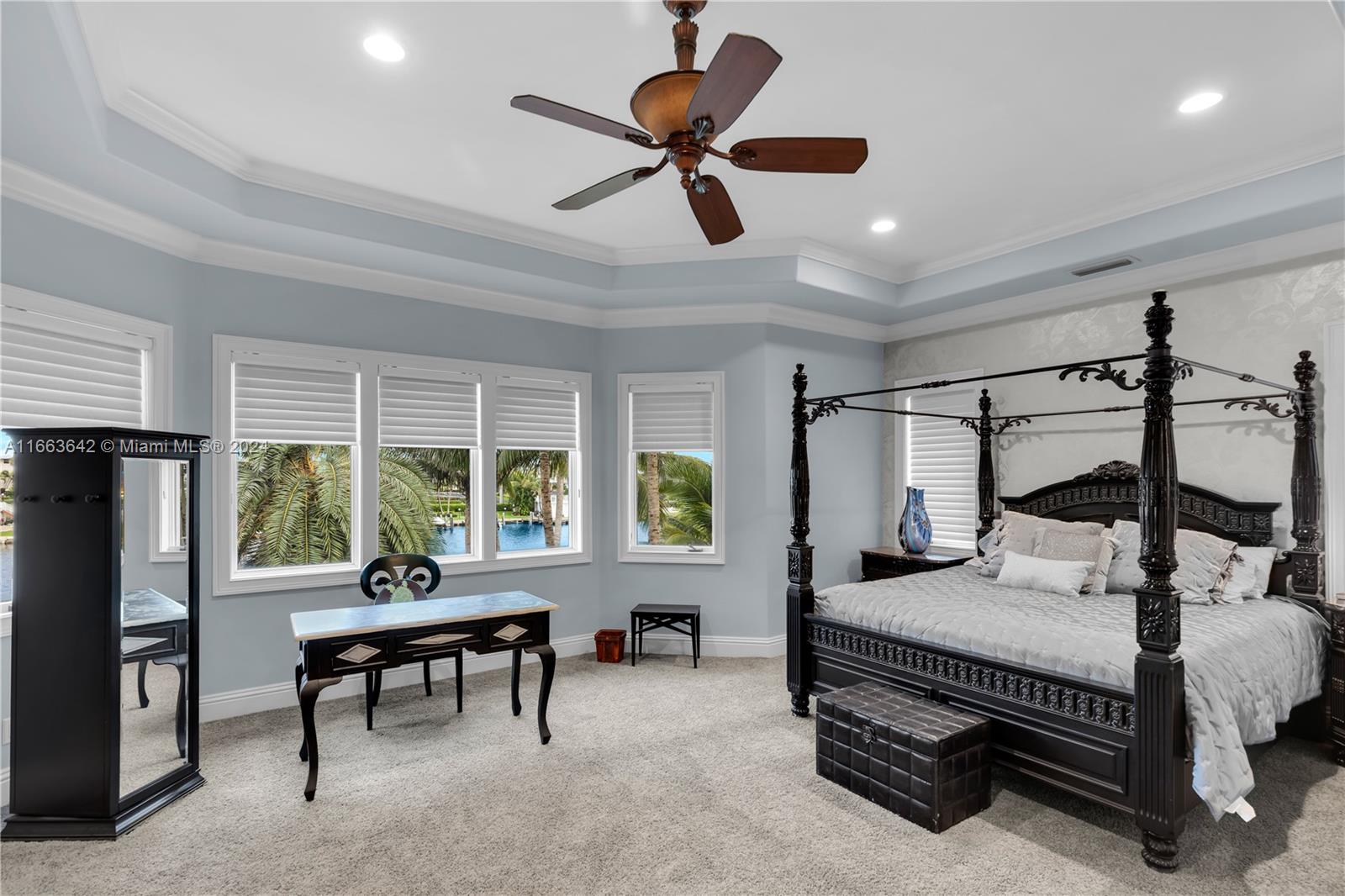 VENETIAN ISLES 1ST SEC - Residential