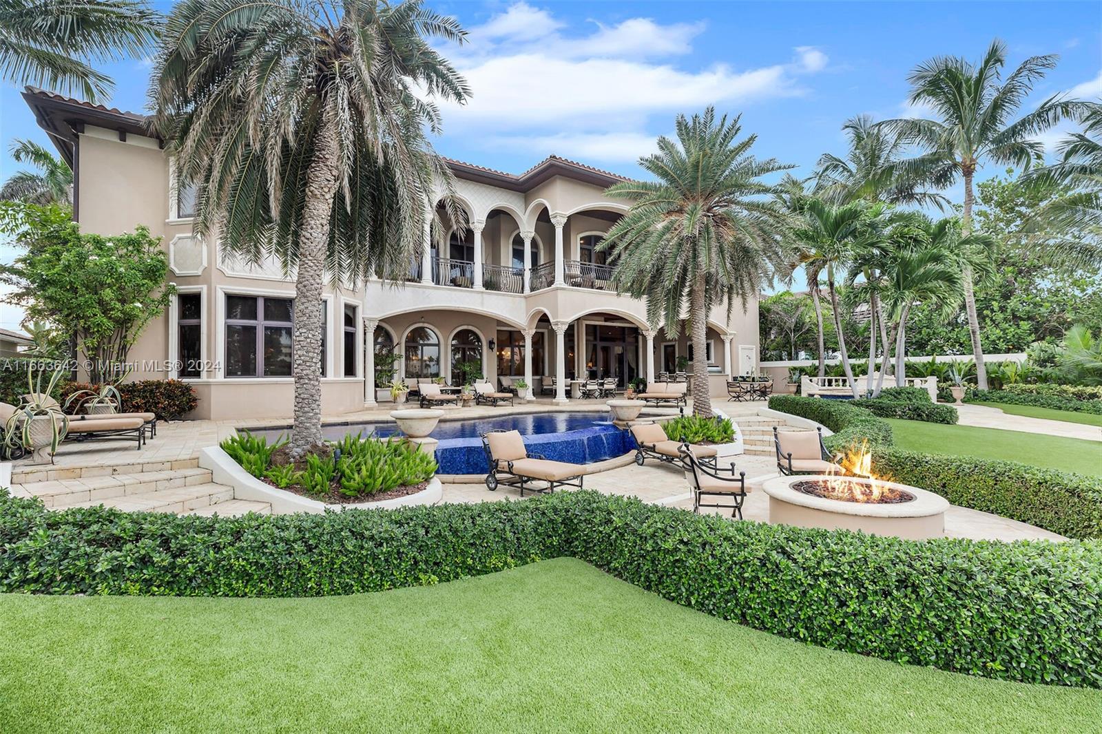 VENETIAN ISLES 1ST SEC - Residential