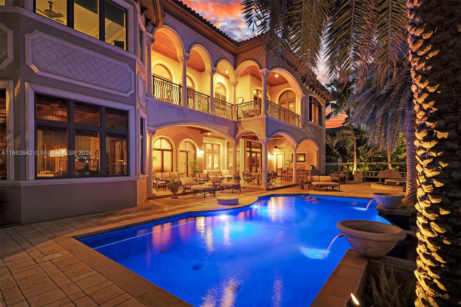 VENETIAN ISLES 1ST SEC - Residential