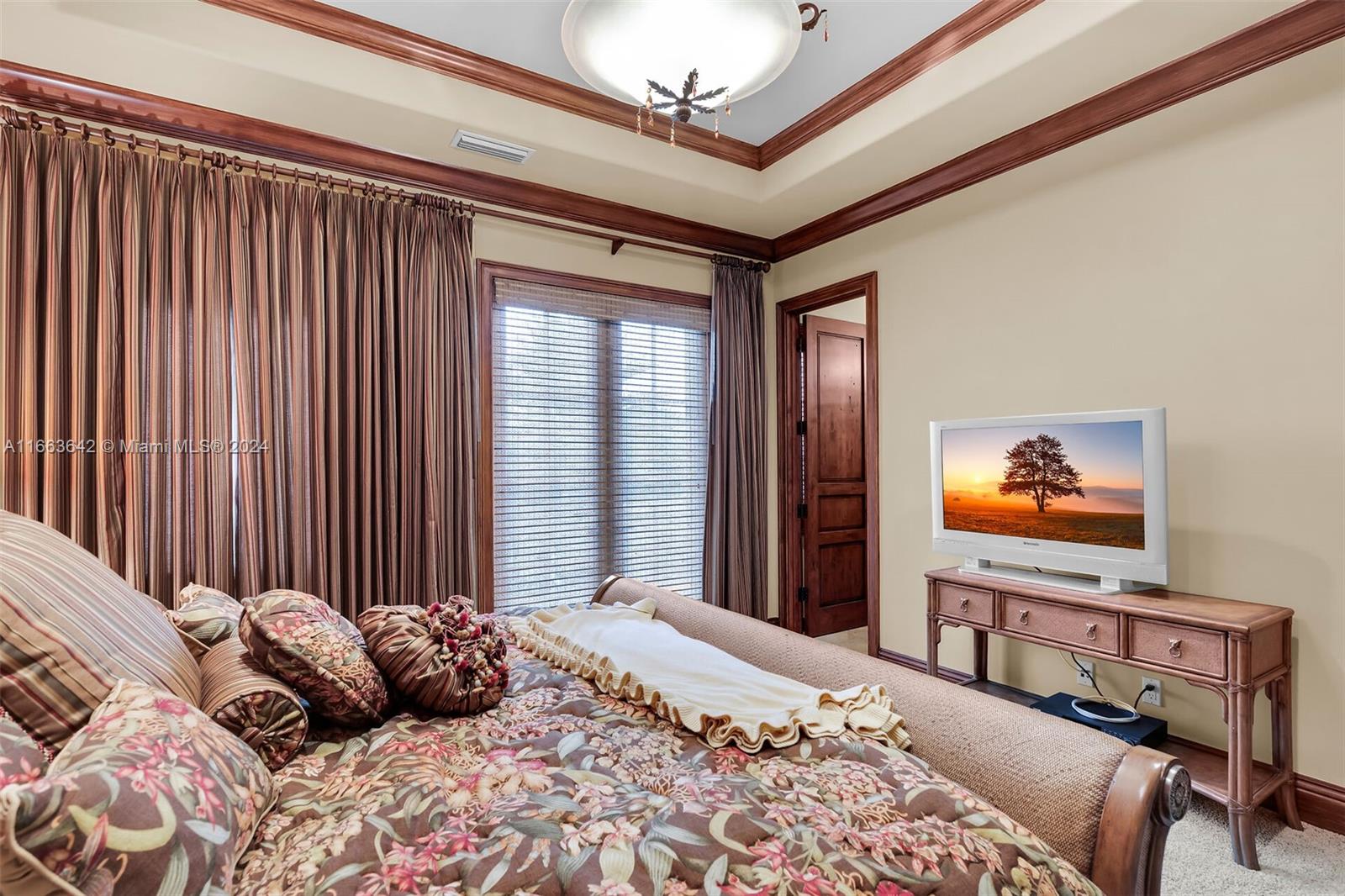 VENETIAN ISLES 1ST SEC - Residential