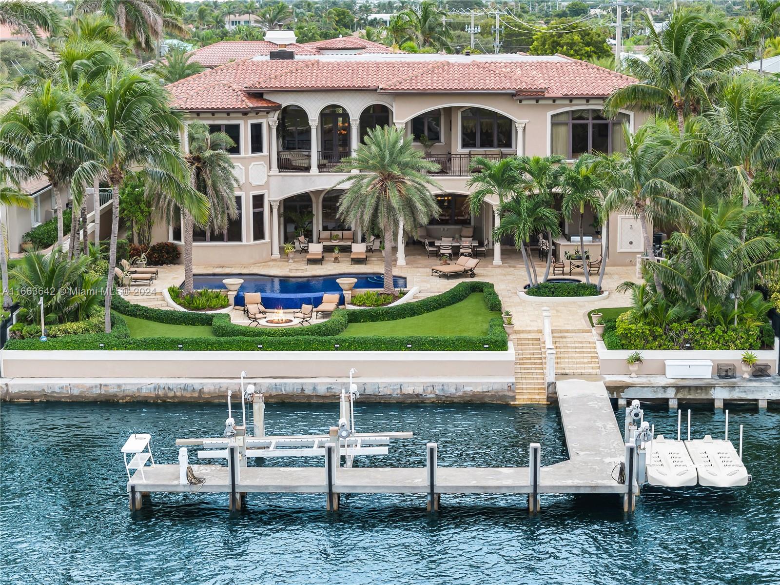 VENETIAN ISLES 1ST SEC - Residential