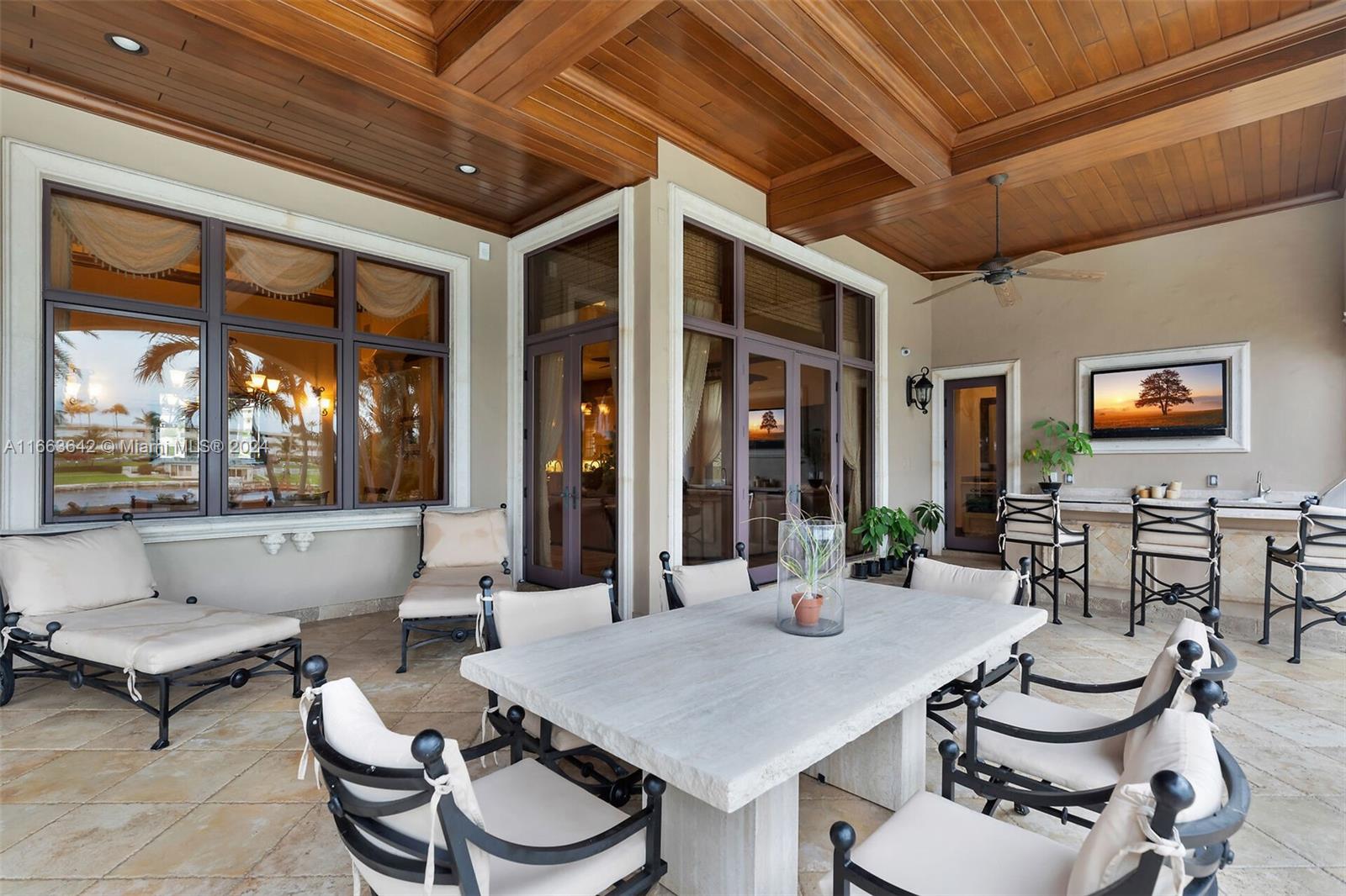 VENETIAN ISLES 1ST SEC - Residential