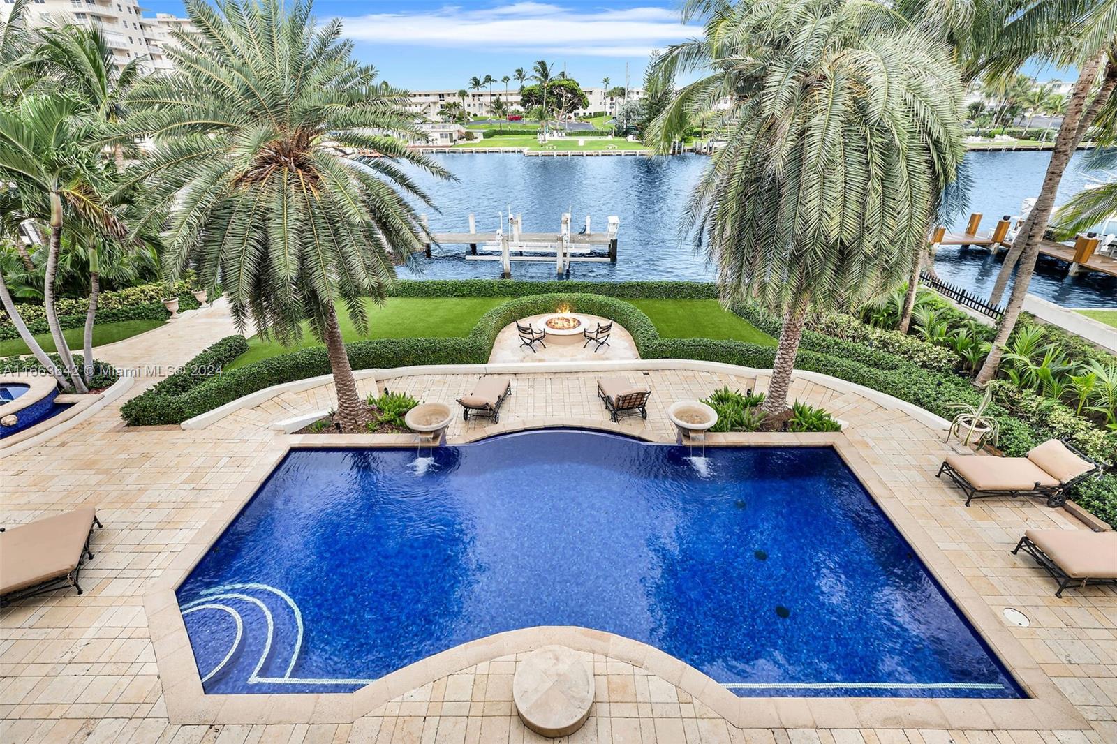 VENETIAN ISLES 1ST SEC - Residential