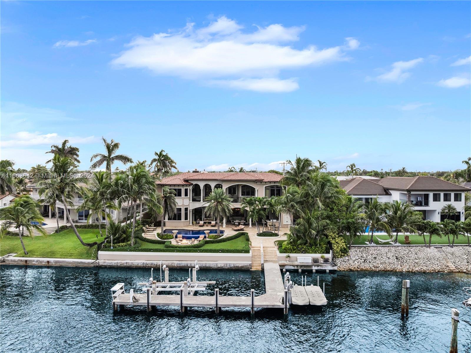 VENETIAN ISLES 1ST SEC - Residential
