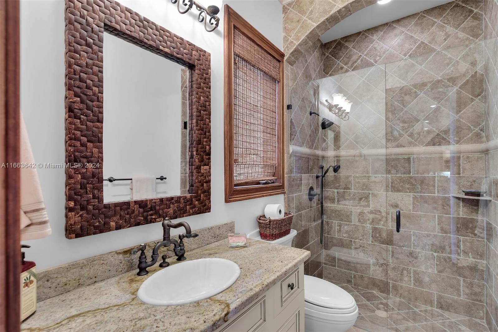 VENETIAN ISLES 1ST SEC - Residential