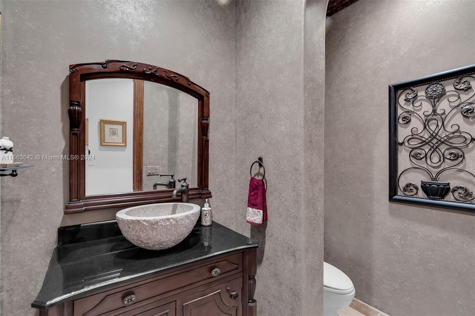 VENETIAN ISLES 1ST SEC - Residential