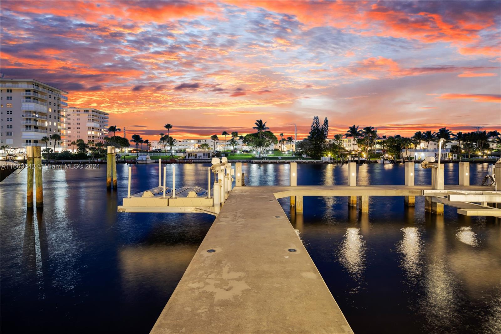 VENETIAN ISLES 1ST SEC - Residential
