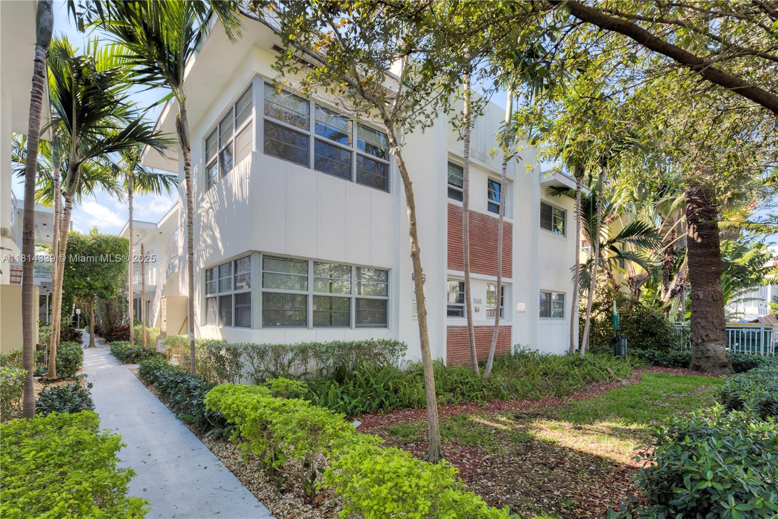 Rental Property at 1568 Pennsylvania Ave 320, Miami Beach, Miami-Dade County, Florida - Bedrooms: 1 
Bathrooms: 1  - $2,500 MO.
