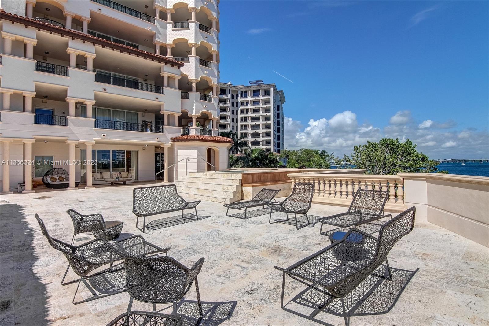 PALAZZO DEL MARE AT FISHE - Residential