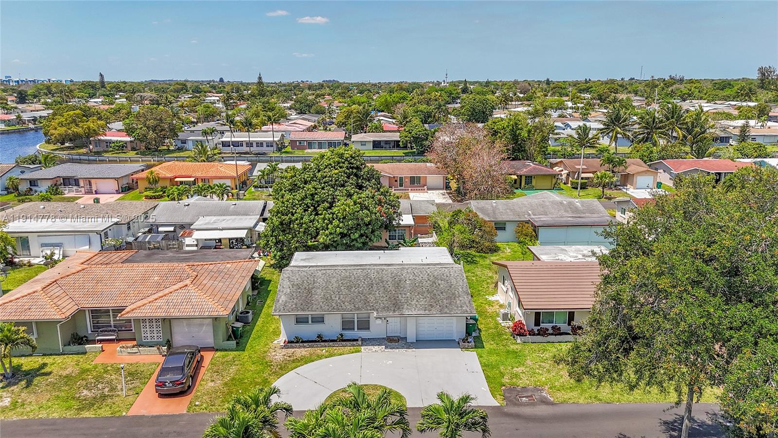 MAINLANDS OF TAMARAC LAKE - Residential