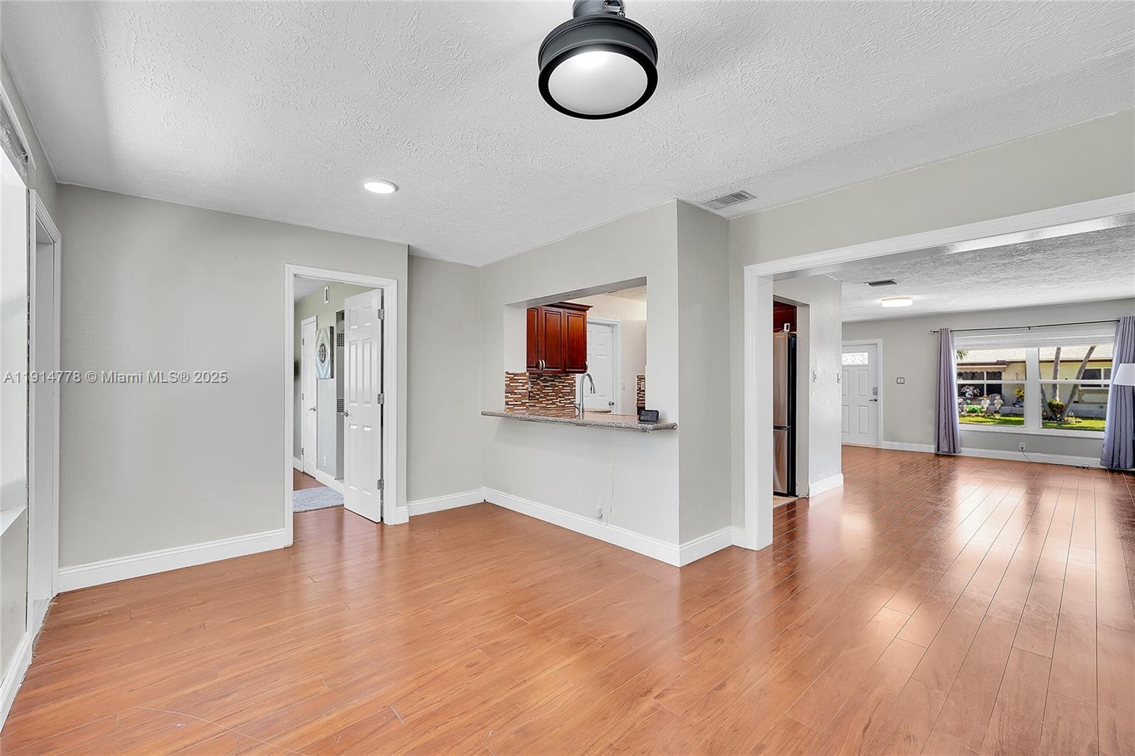 MAINLANDS OF TAMARAC LAKE - Residential