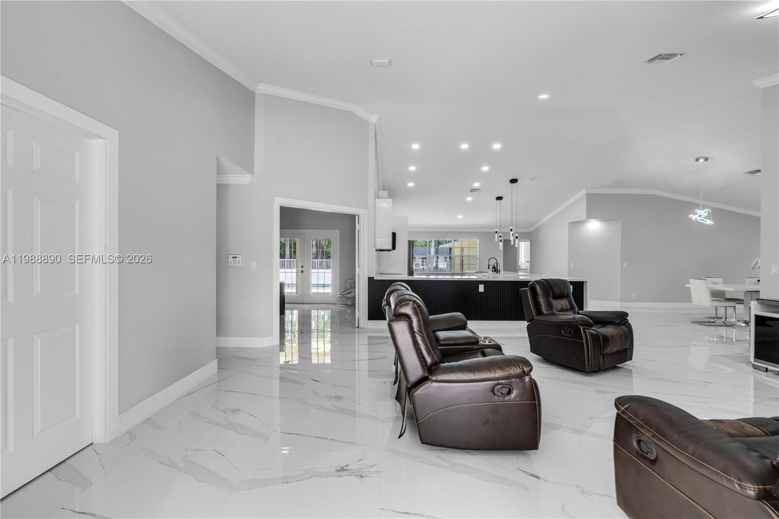 17075 Orange Grove Blvd, Loxahatchee, FL, 33470/$1,250,000 3 17075 Orange Grove Blvd