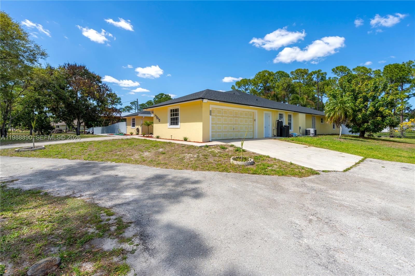 17075 Orange Grove Blvd, Loxahatchee, FL, 33470/$1,250,000 2 17075 Orange Grove Blvd