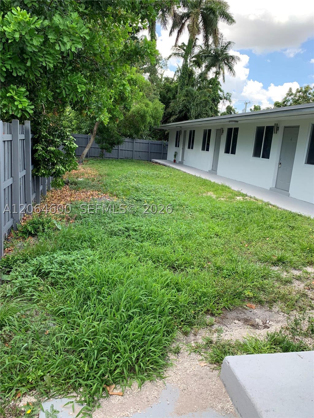 Photo of 214 SE 8th St #3, Hallandale Beach, FL 33009 (MLS # A12064600)