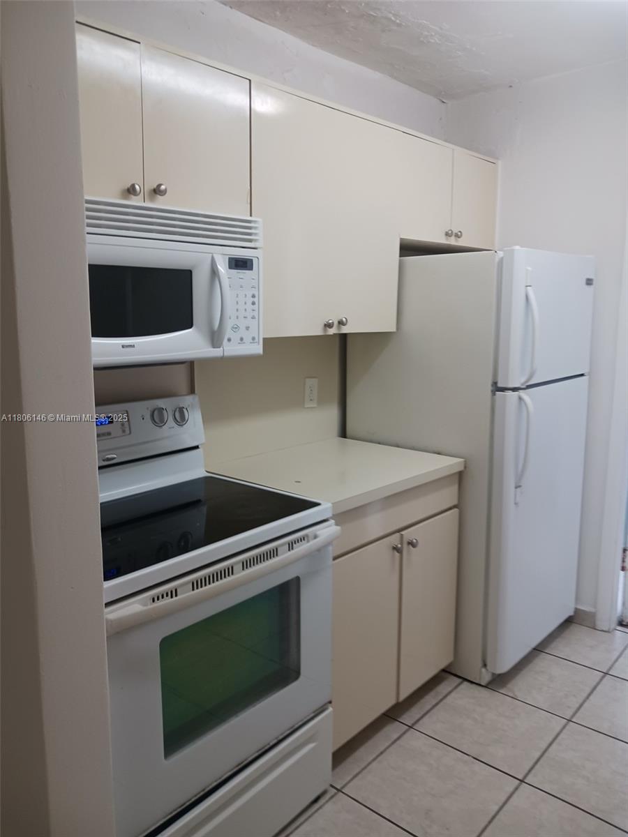 FAIRMONT HOUSE INC - CO-O - Residential