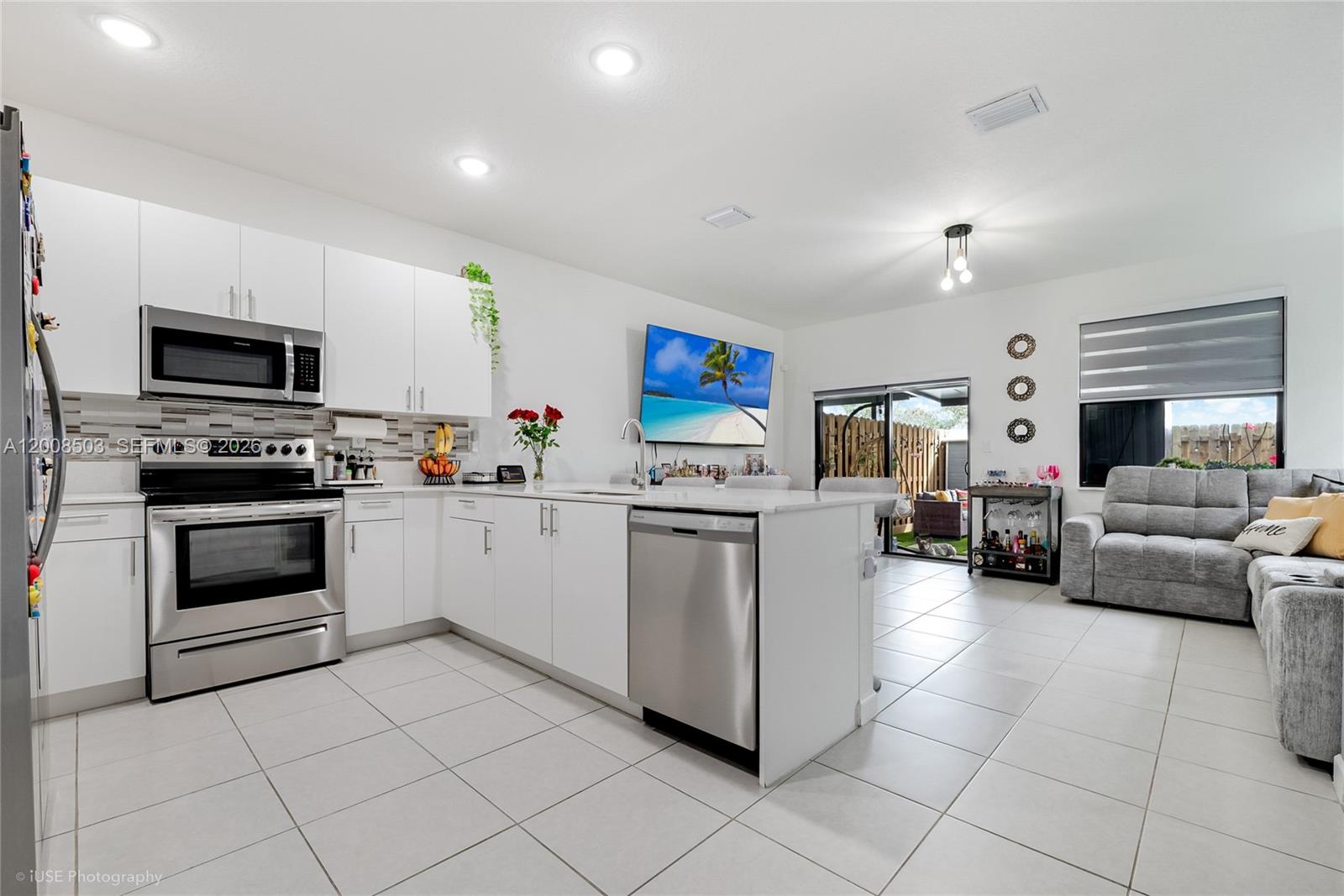 KENDALL ASSEMBLAGE SOUTH - Residential