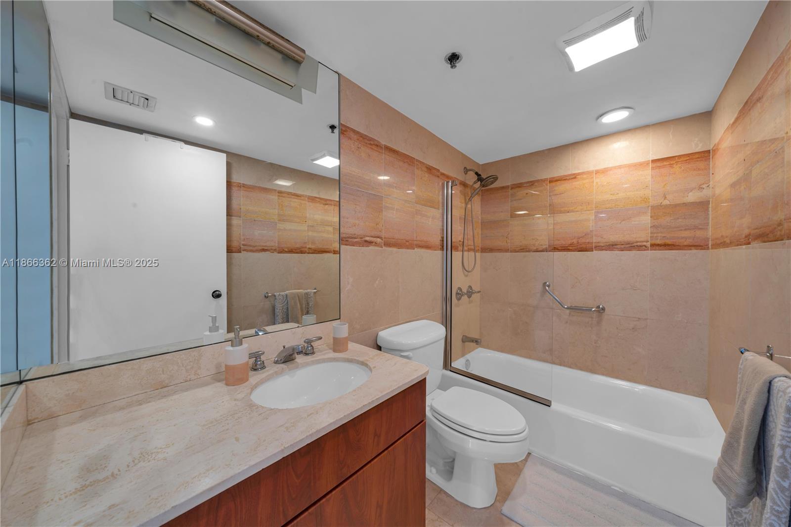 KEY COLONY NO 1 - Residential Lease