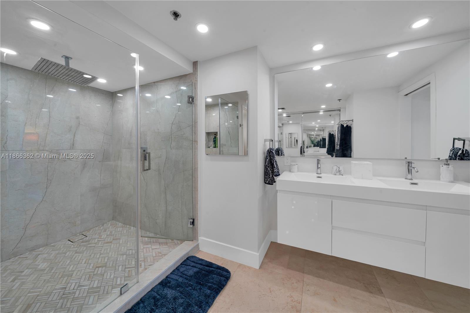 KEY COLONY NO 1 - Residential Lease