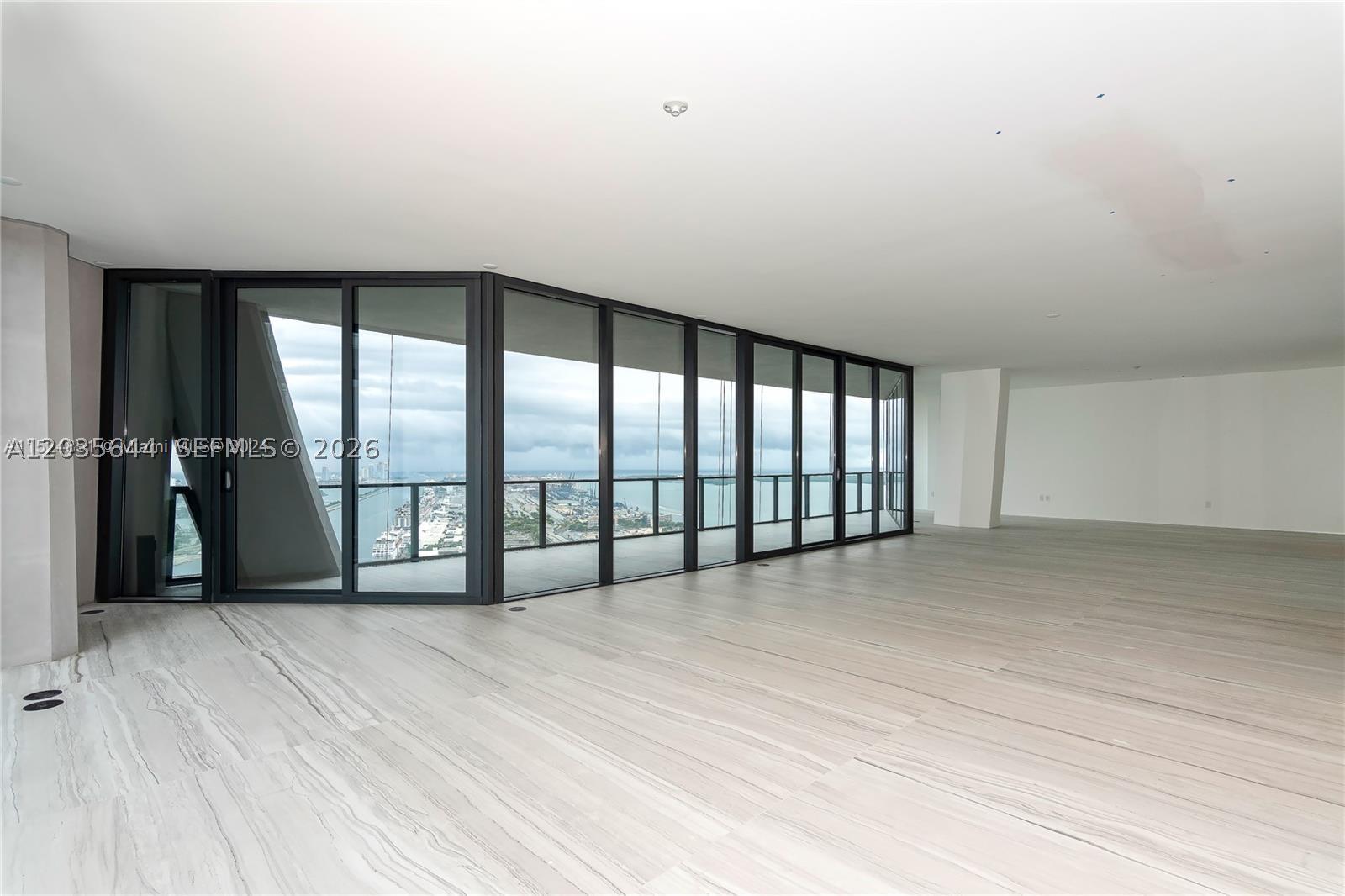 View photos, virtual tours, details... 1000 Biscayne Blvd 4802