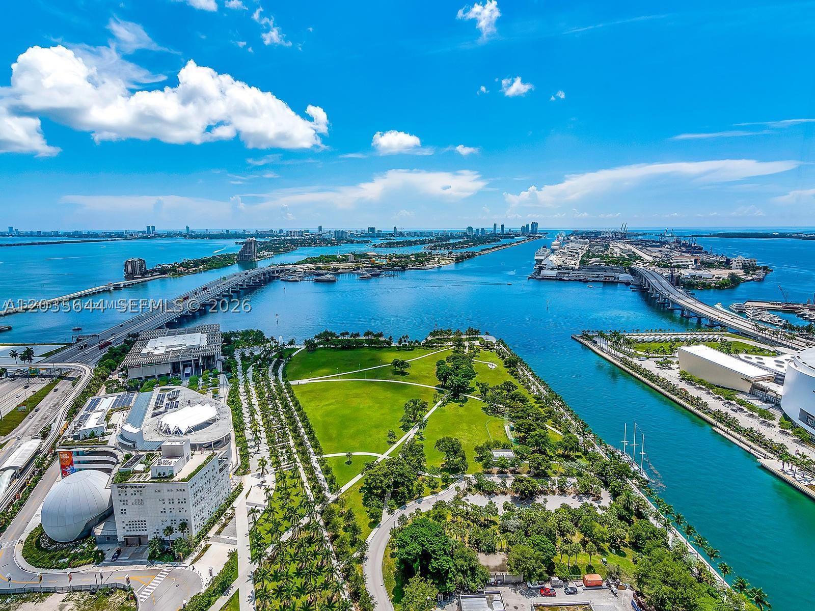 View photos, virtual tours, details... 1000 Biscayne Blvd 4802
