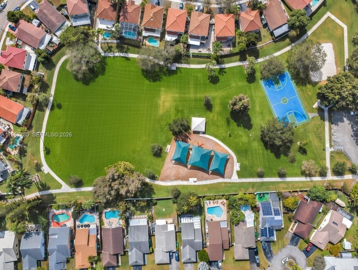 WOODS OF ROLLING HILLS - Residential